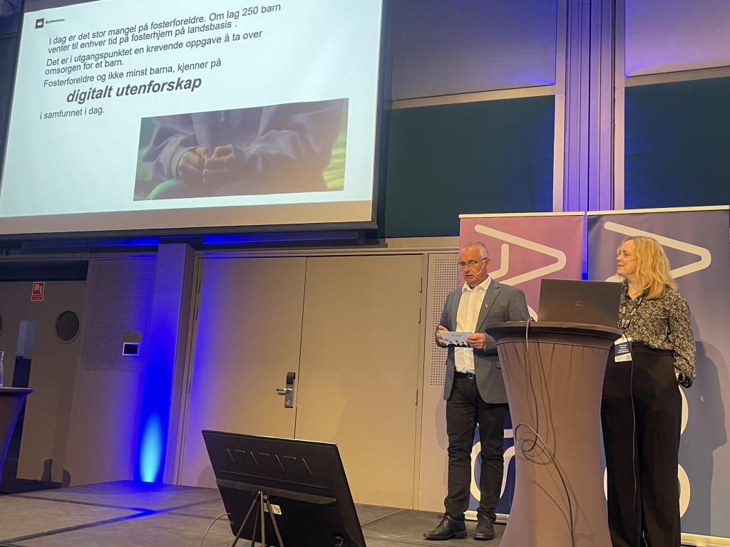 Digdir og KS på scenen under Acos Brukerseminar 2025