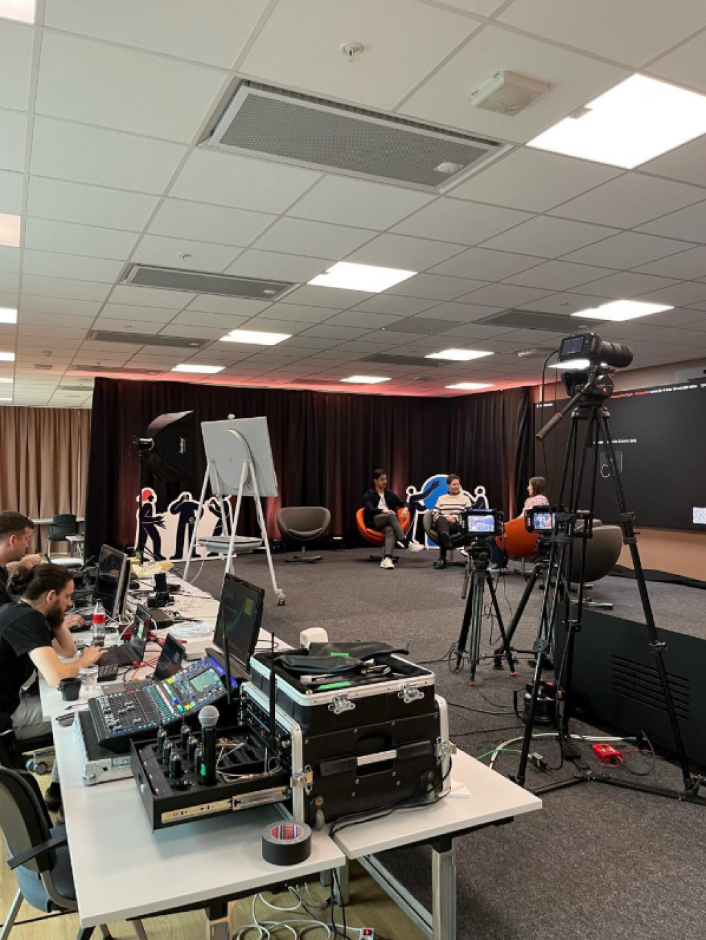 Bilder fra produksjonslokalet til Brukerrådet